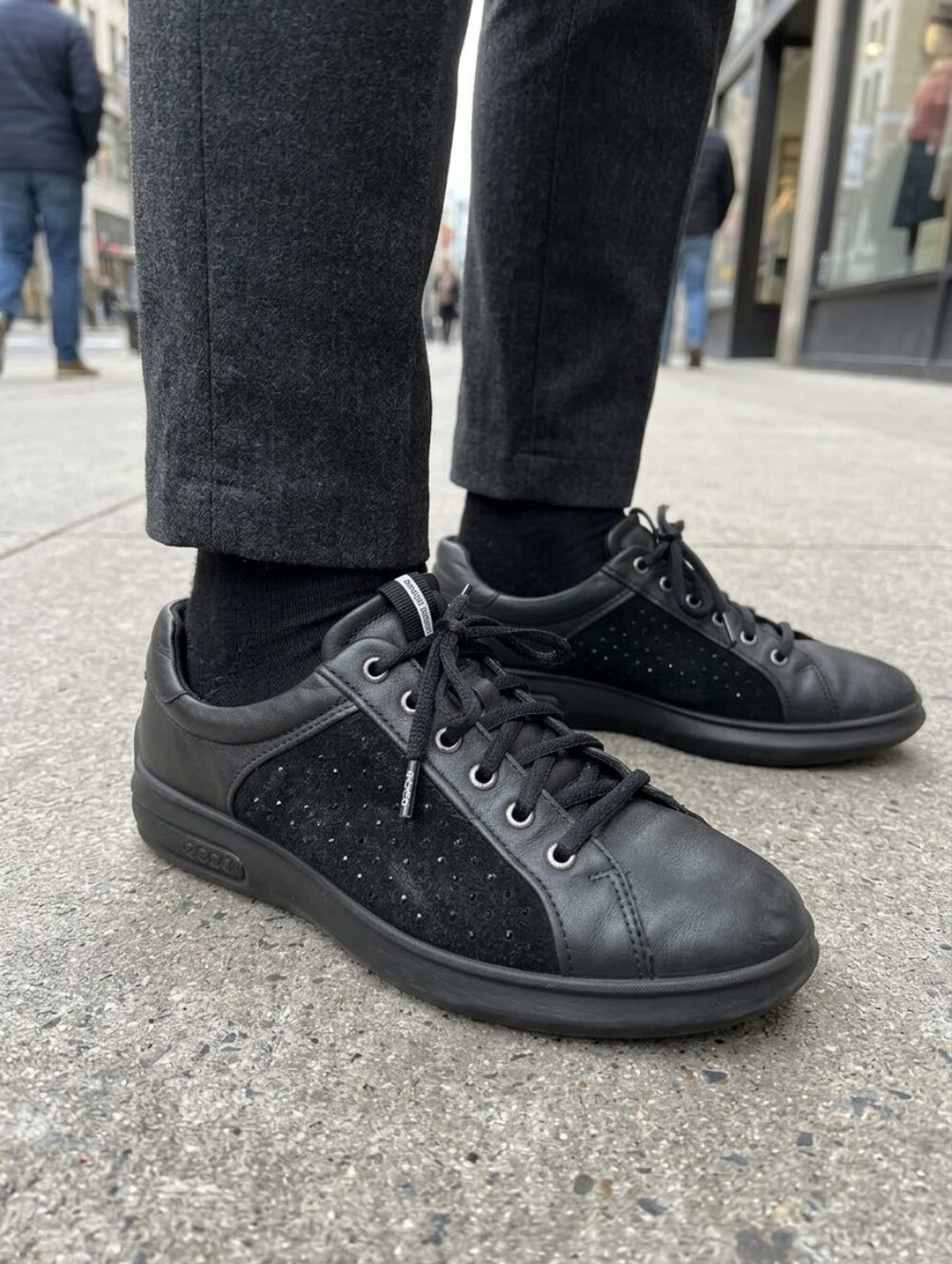 ✨ ECCO Black Leather Rhinestone Suede Sneakers Size 40 ✨ EUC Edgy Cute & Comfy!